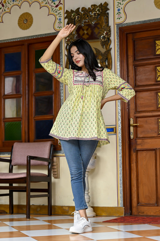 Pistachio Petals Top